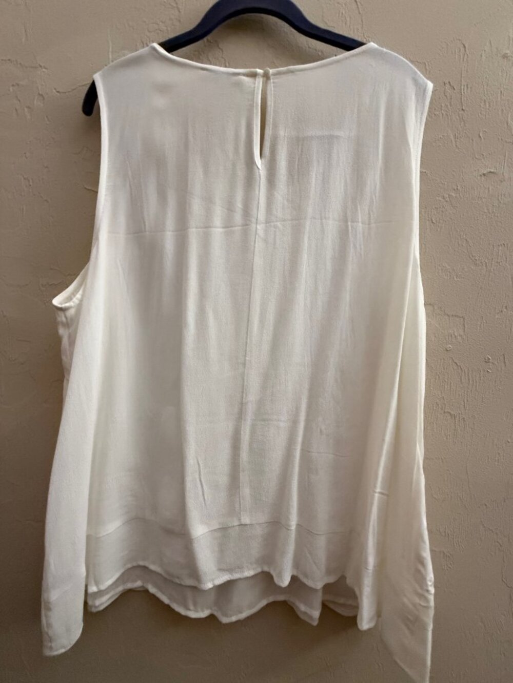 NEW Skies are Blue, Sanderson Embroidery Detail Top Shell, White, 2X - Picture 6 of 10